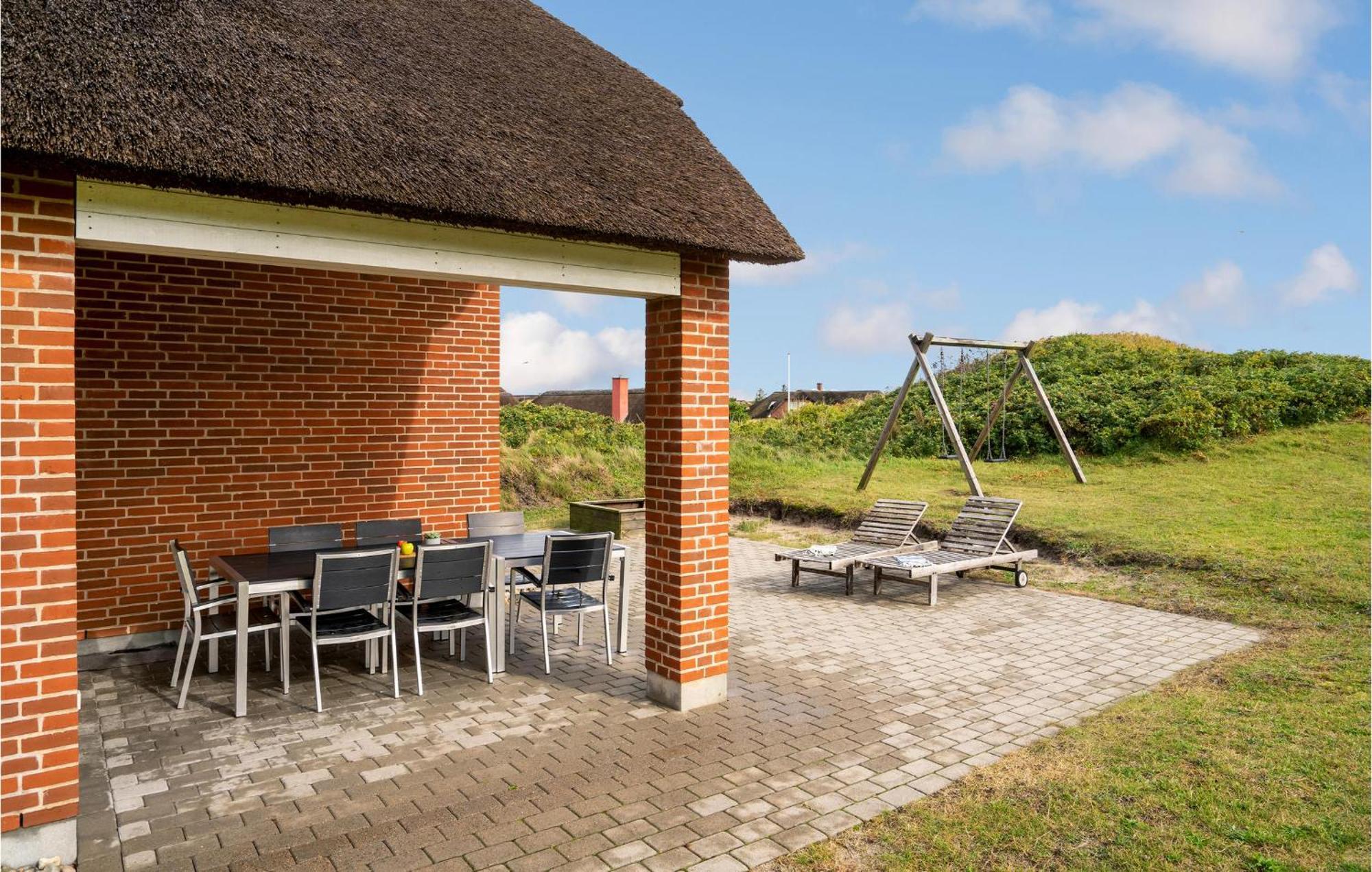 Amazing Home In Blavand With Wifi Exterior photo