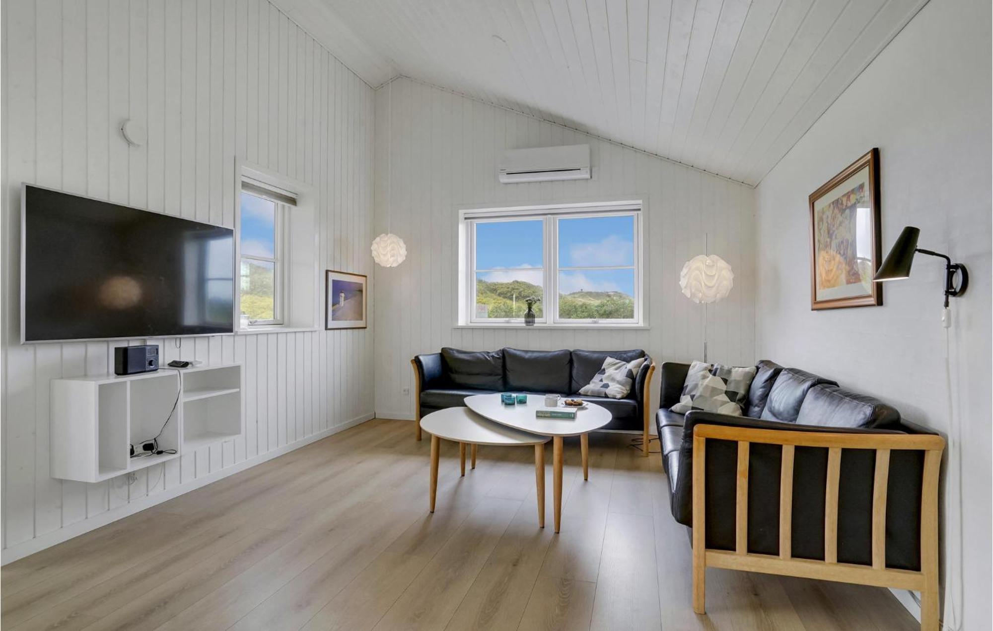 Amazing Home In Blavand With Wifi Exterior photo