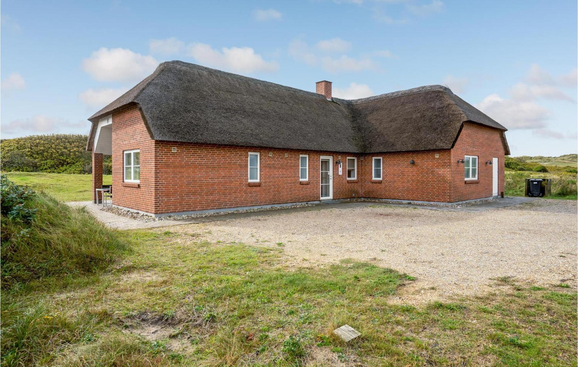 Amazing Home In Blavand With Wifi Exterior photo